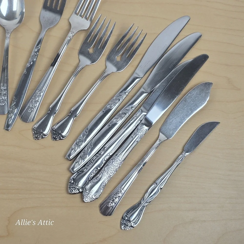 16 Vintage Flatware Mixed Lot Floral Ornate Silverware Oneida Fork Spoon Knife